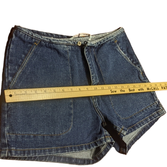 Tommy Hilfiger Ladies Denim Jean Shorts Size 12 - Picture 7 of 10
